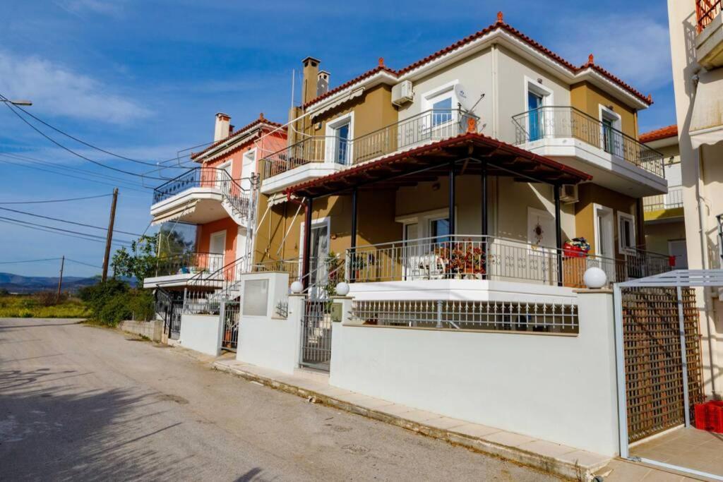 Jilda S Apartment With Private Garden! Nafplio Luaran gambar